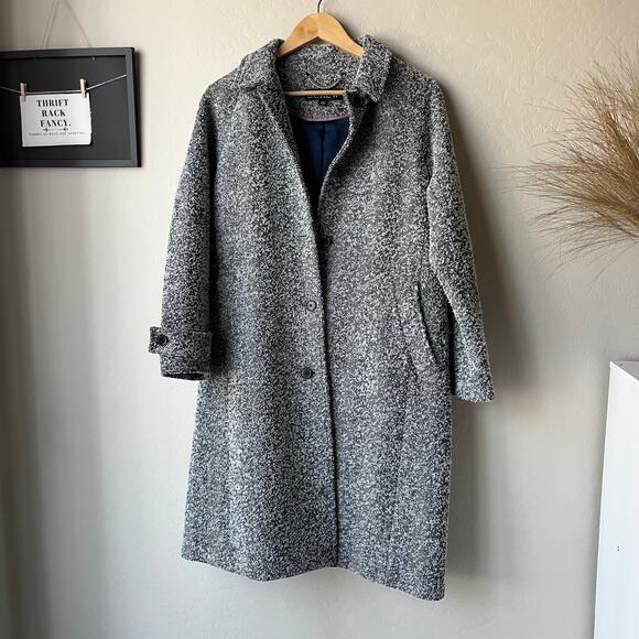 J. Crew Relaxed Italian Topcoat Gray Winter Jacket in Herringbone Size 0 - Picture 3 of 10